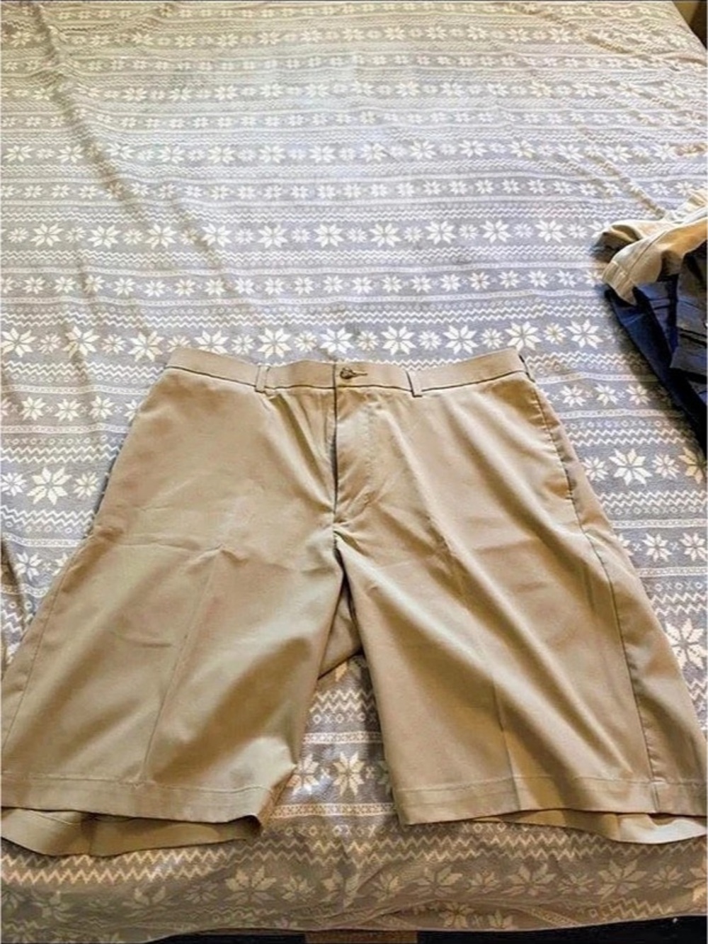 Pro Tour Golf Shorts in Khaki